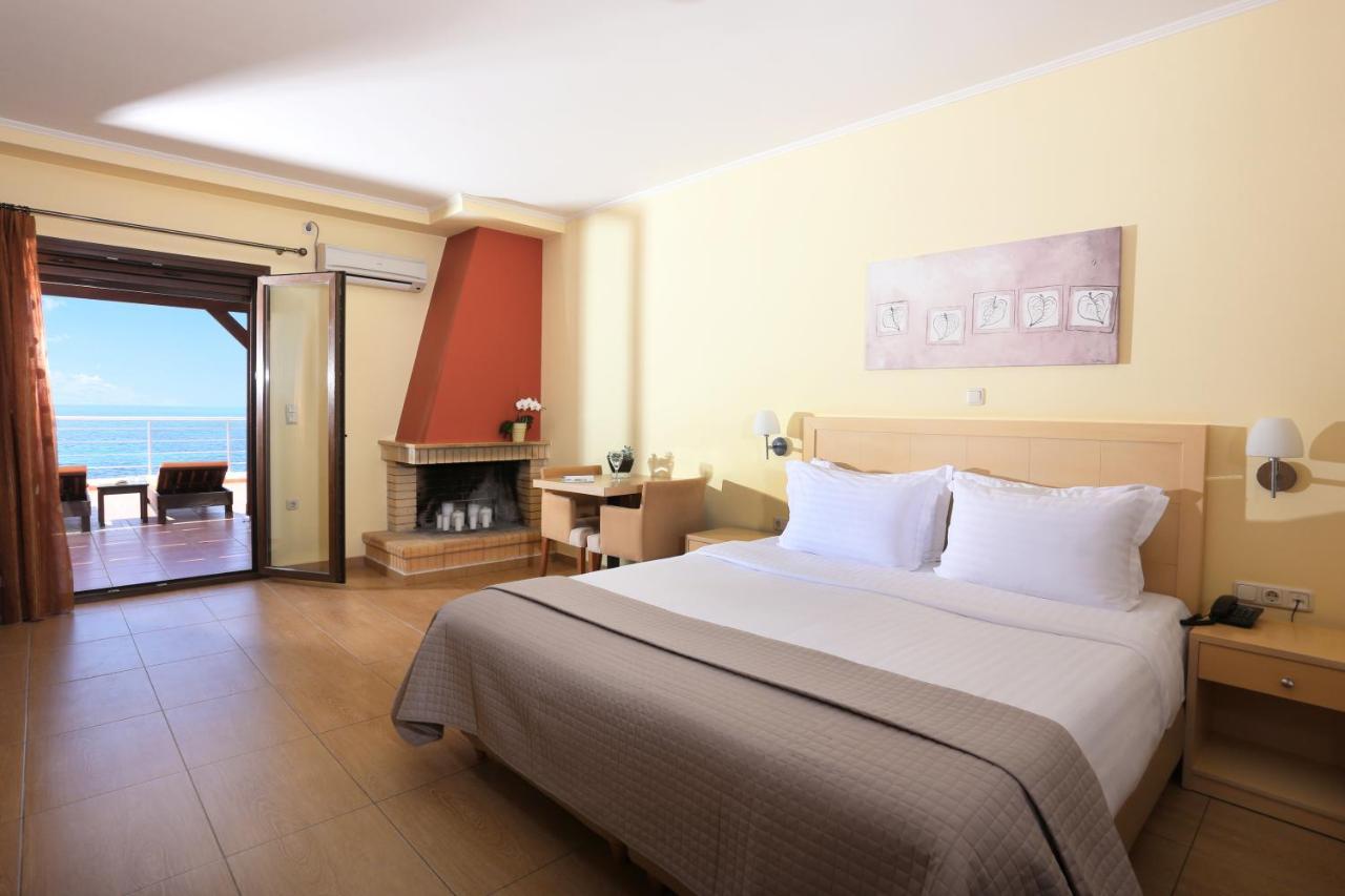 Faros Luxury Suites Marathópoli Kültér fotó