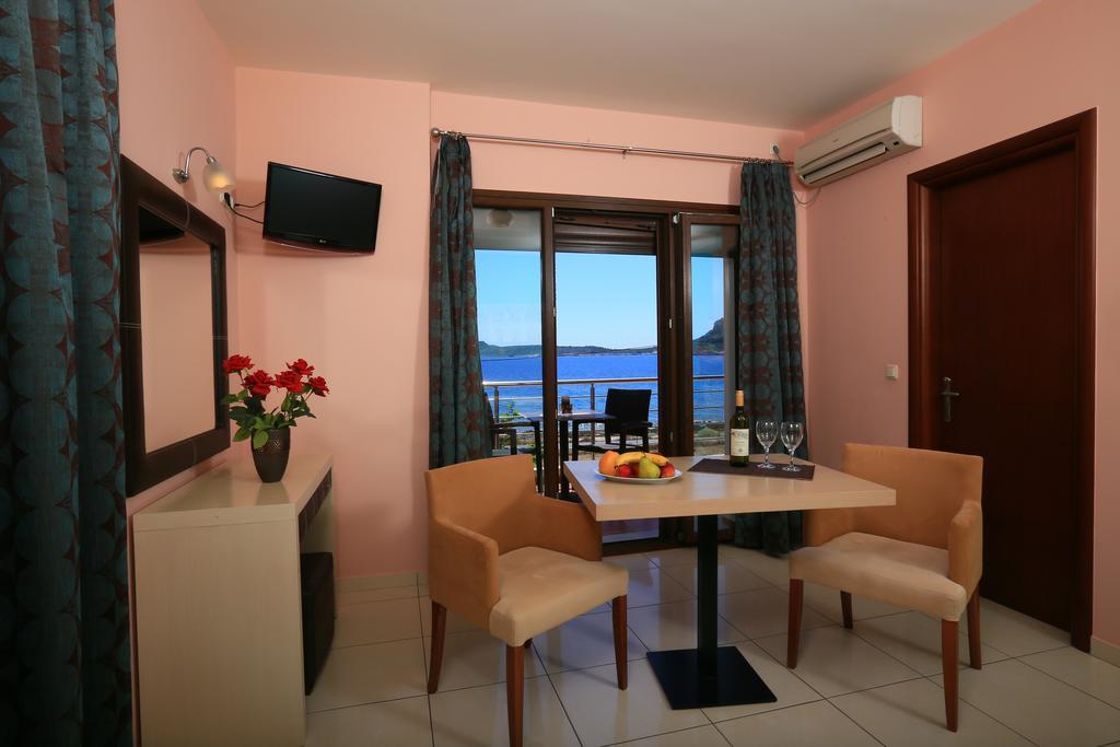 Faros Luxury Suites Marathópoli Kültér fotó