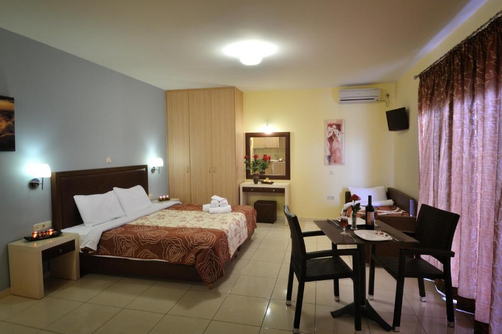 Faros Luxury Suites Marathópoli Kültér fotó