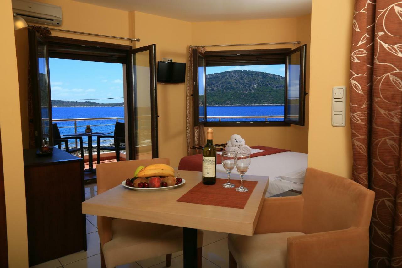Faros Luxury Suites Marathópoli Kültér fotó